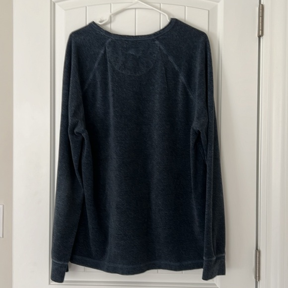 Tommy Bahama crewneck, long sleeve Sz L blue, soft, textured, preppy, cozy - Picture 2 of 7